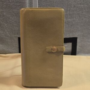 Chanel Beige Wallet with Gold Clasp GUC